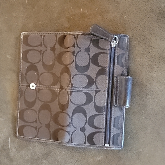 Coach Slim Wallet - Picture 3 of 7